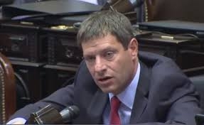 “El país está cada vez más complicado y el gobierno nacional quiere meter mano a los sectores más desprotegidos”