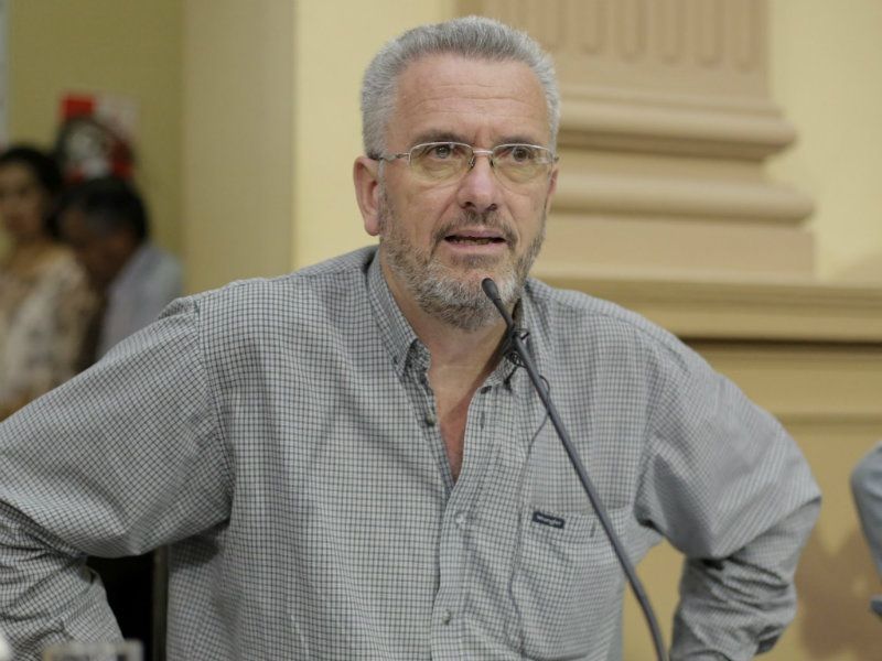 “Urtubey no se puede venir a disfrazar de popular”