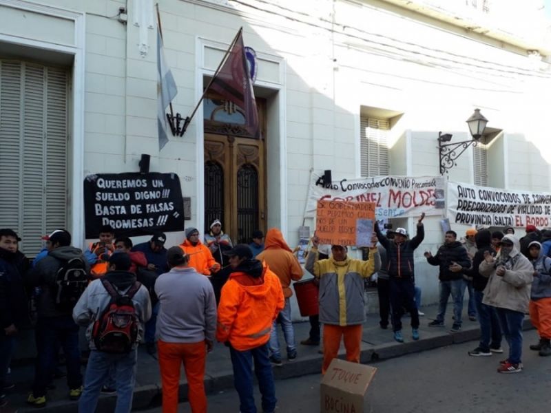 Trabajadores de Vialidad provincial continúan su reclamo por el pase a planta permanente