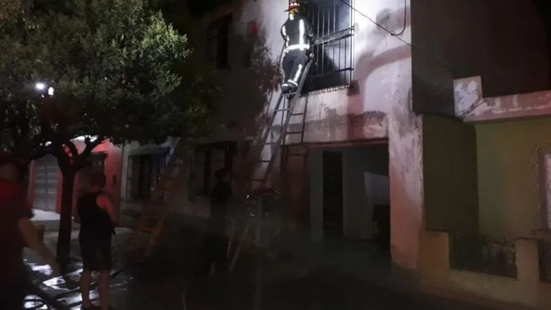 Dos niños fallecieron en un incendio