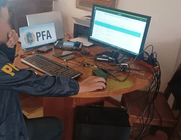 Policía federal detenido e imputado por pedofilia digital