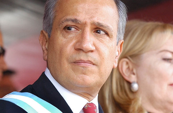 ¿Zafa Juan Carlos Romero?