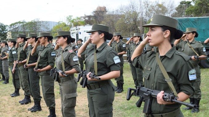 "Nuestros niños y niñas deben estar en las escuelas y no en los cuarteles"