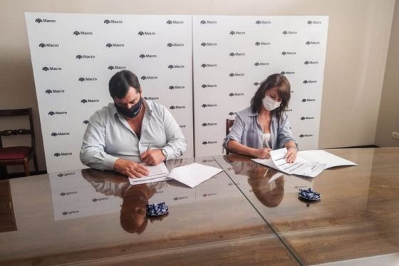 La AMT firmó un convenio con Banco Macro para implementar una nueva modalidad de pago para taxistas y remiseros