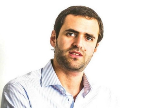 “El gobierno agarró el país con un 17% de deuda externa sobre el PBI, bajísima. Ya la han llevado a más del 30% y ahí vamos, por este camino”