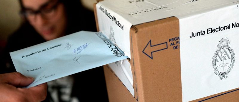 “La Argentina y gran parte del mundo atraviesan un período de híper personalización de la política que ha hecho que haya líderes sin partidos políticos”