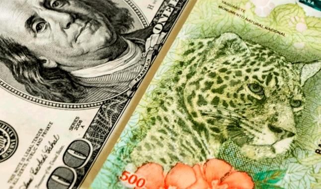 El dólar se dispara unos 50 centavos y se acerca a los 46 pesos
