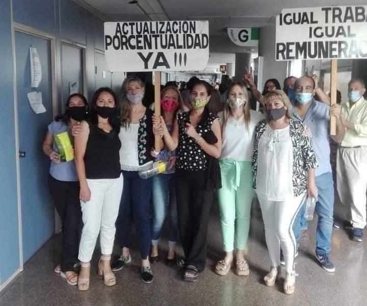 Judiciales insisten en el reclamo por mejoras salariales