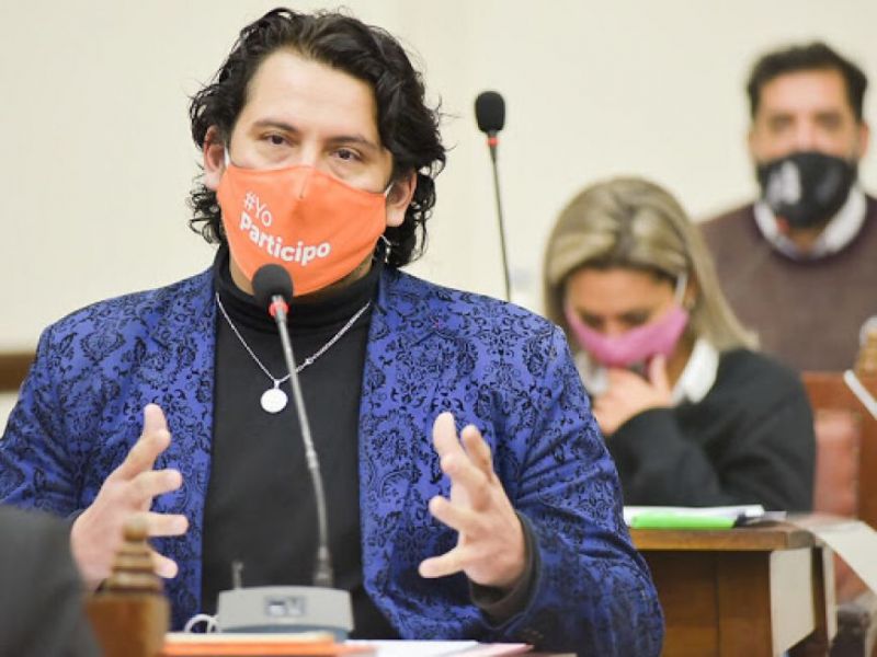 José García aseguró que la ley acompaña a Gramajo para continuar en su banca