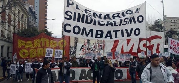 Organizaciones sociales se movilizaron contra los tarifazos y el ajuste