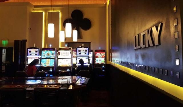 Trabajadores de casinos se manifestaron ante la imposibilidad de trabajar