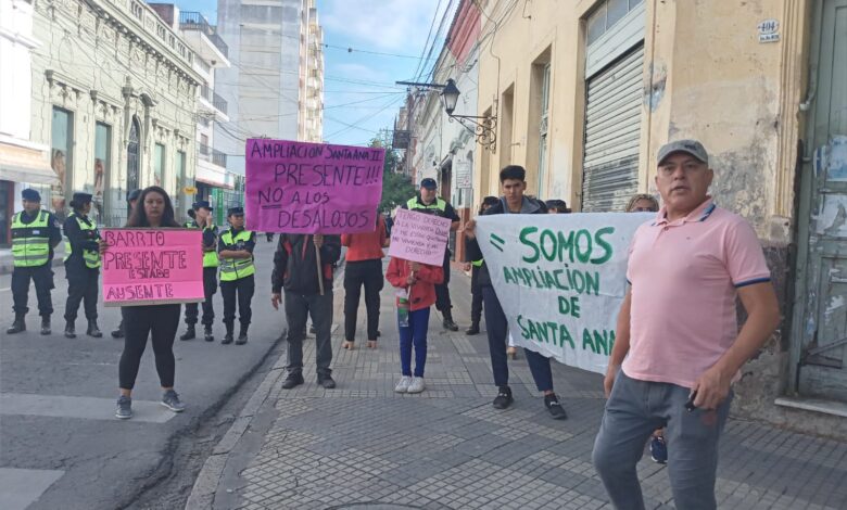 Vecinos de la ampliación Santa Ana II temen ser desalojados