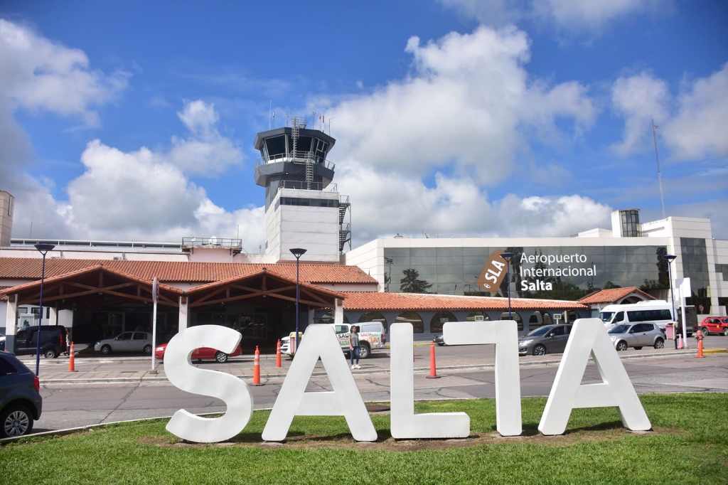 Salta en el top ten de los aeropuertos argentinos con más vuelos