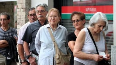 PAMI: por decisión de Milei, millones de jubilados van a perder los remedios gratis