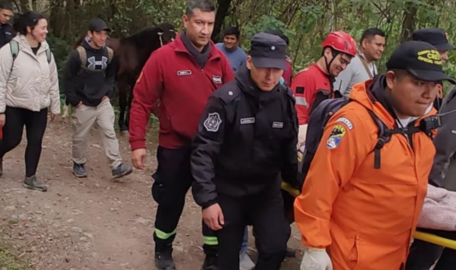 Santafesina rescatada del Cerro Elefante