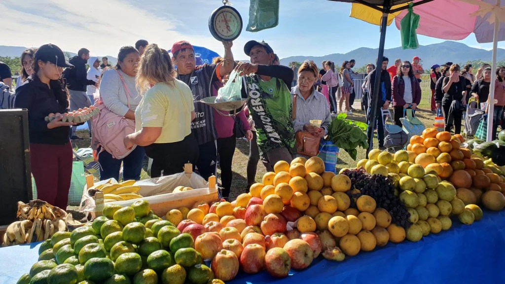Causarano en contra del reclamo de COFRUTHOS
