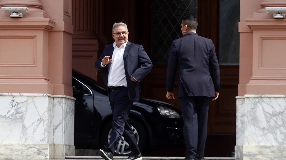 Jalil espera el resultado de la reunión de Sáenz con Santilli para romper el bloque peronista
