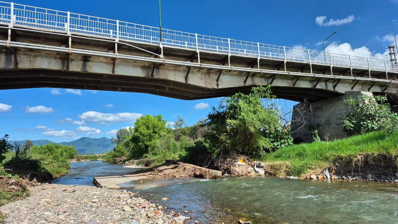 Clausuran el puente de Santa Lucía