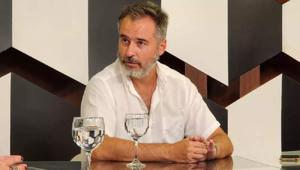 Giacosa propone derogar la adhesión de la provincia al RIGI
