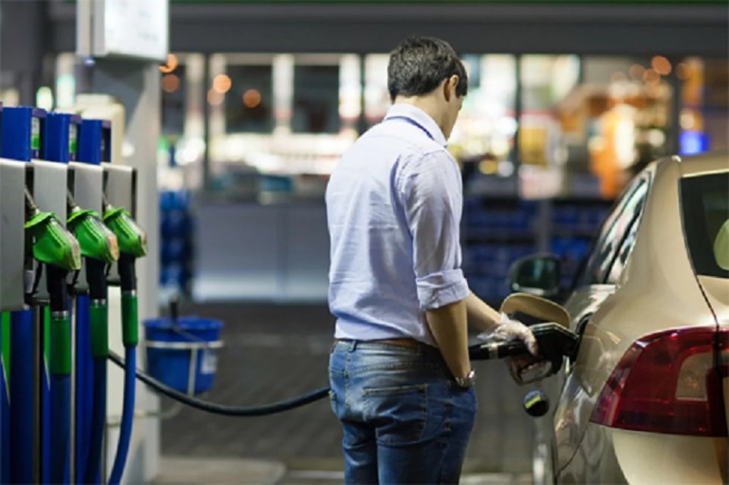 Desde SUPEH piden que se prohíba el autodespacho en estaciones de servicio