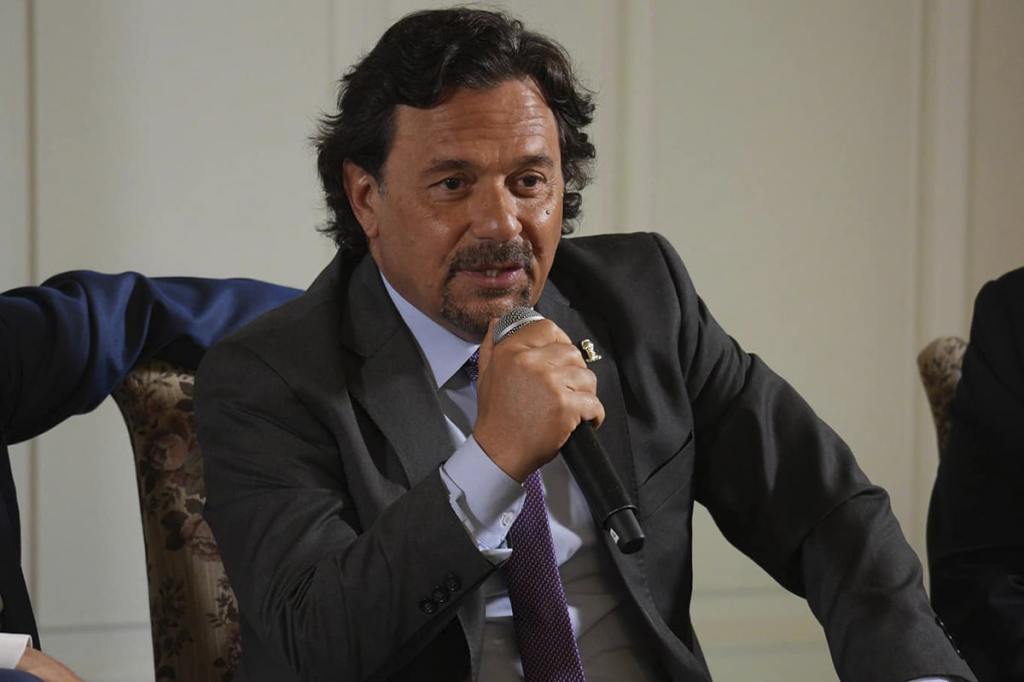 Sáenz: "Hay muchos límites pero el dialogo es una necesidad"