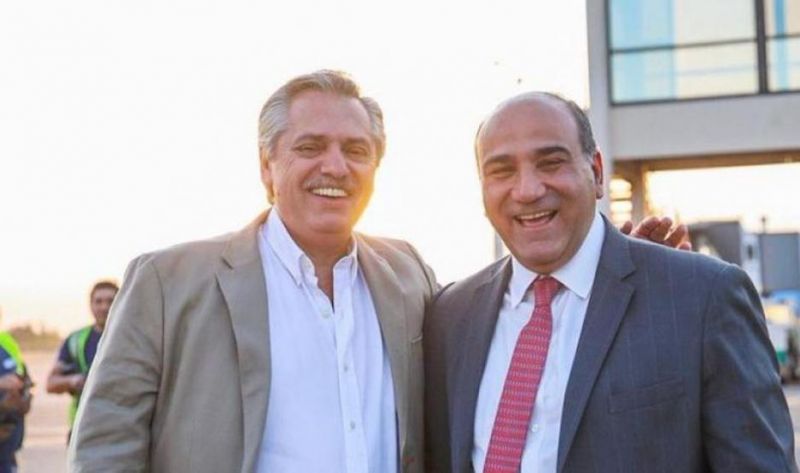 El Presidente visita Tucumán para recorrer fábricas y el nuevo edificio que albergará a Gendarmería Nacional