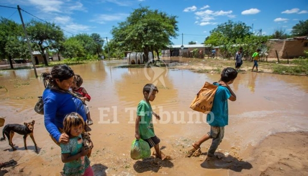 El Pilcomayo sigue avanzando, pero esperan que hoy la situación mejore