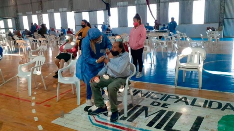 "Nada indica que las vacunas no sean efectivas contra las otras cepas"