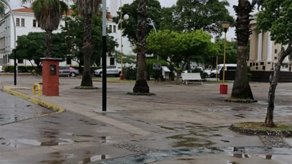 Otra jornada gris y lluviosa sobre la Madre de Ciudades