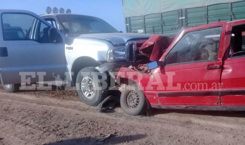Tomas Young: Una persona falleció tras choque entre un auto, y una camioneta