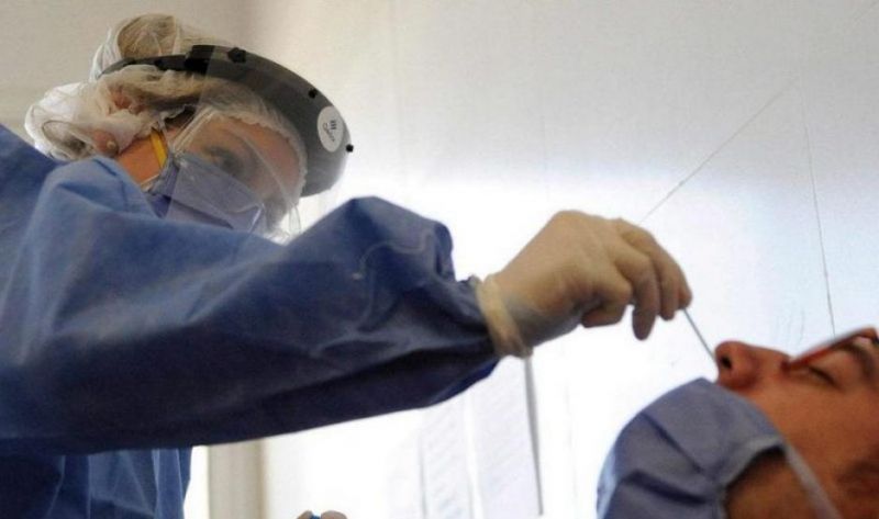 Solo un caso confirmado de coronavirus en Santiago este lunes 22 de noviembre