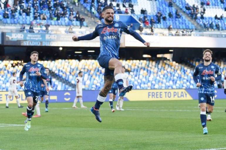Insigne igualó un récord de Diego Maradona en Napoli