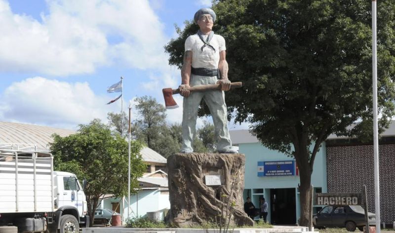 Copo. Policía “bígamo”, jaqueado por su novia de la fuerza y una amante municipal