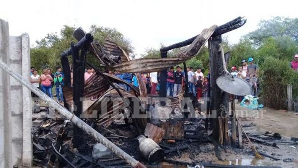 Tragedia en La Banda: dos hermanitos murieron calcinados