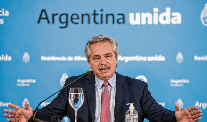Alberto Fernández lanza la segunda etapa del programa de becas para estudiantes universitarios