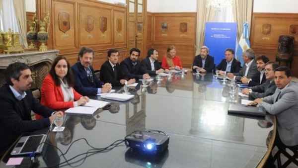 El Gobierno convoca a las provincias y dialoga con la oposición por el Presupuesto