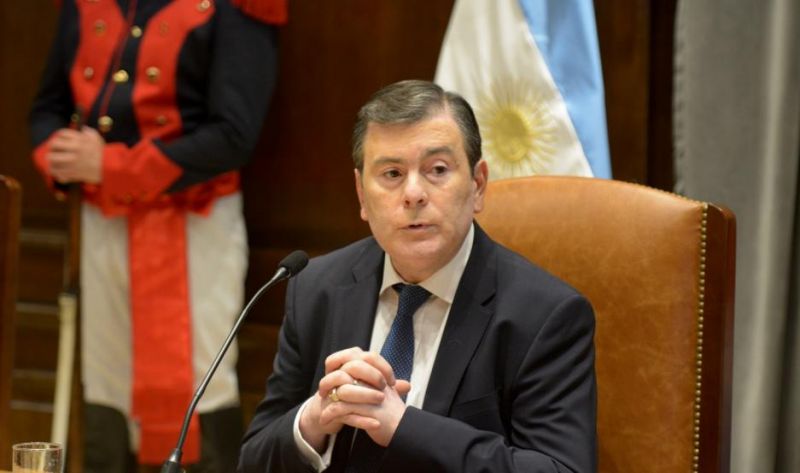 Zamora indignado por el paro de UTA: "Es la clara expresión de ese pornográfico centralismo en la distribución de recursos"