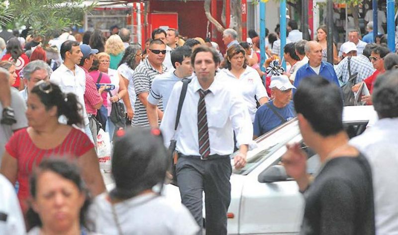En acuerdo con el Sindicato, comercios abren el jueves 20, feriado, con planes y rebajas de precios