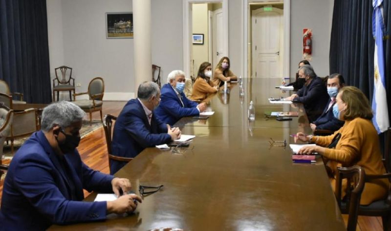 Levantan el confinamiento el sábado y domingo, pero sigue la prohibición de las reuniones sociales