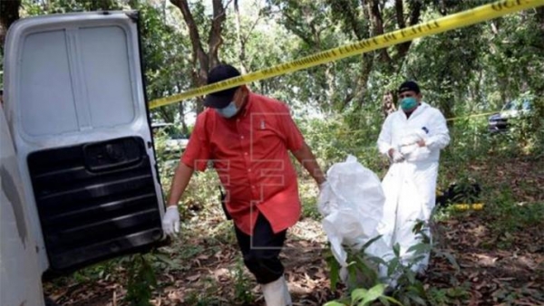 Hallan al menos 18 cadáveres en fosas clandestinas en noroeste de México