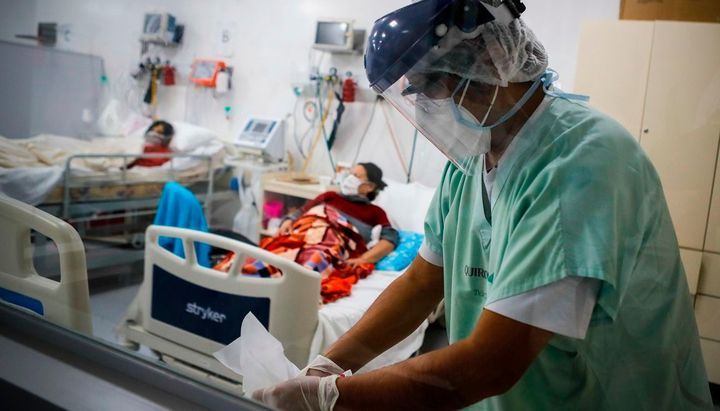 Otra vez vez se confirman más de 10 mil casos positivos en el país