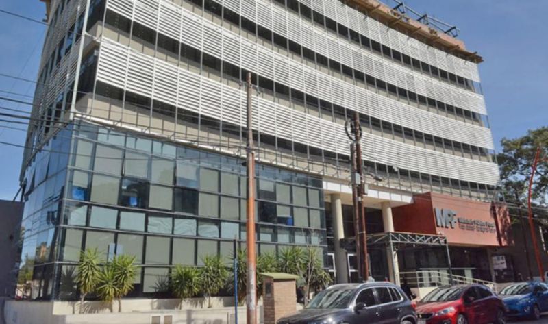 Un joven denunció que su jefe comerciante lo abusó en ritual umbanda, junto con 15 personas