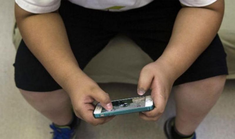 Conmoción: un niño se suicidó porque el abuelo le quitó el celular