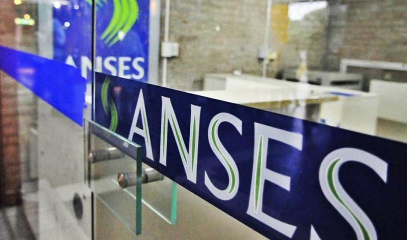 Este martes 23 cobran jubilados con haberes superiores a $ 21.393 y DNI finalizados en 2 y 3