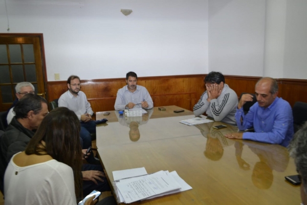 Se firmó un acta compromiso para reincorporar a choferes despedidos