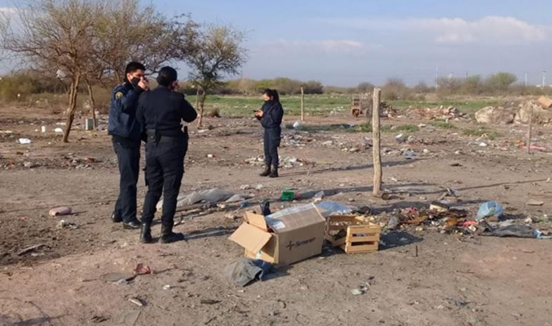 Seis embarazadas en la mira y la policía “peina” tres barrios por crimen del bebé
