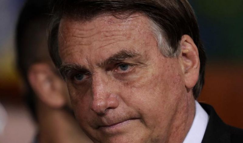 Jair Bolsonaro fue internado por una crisis de hipo y dolores abdominales
