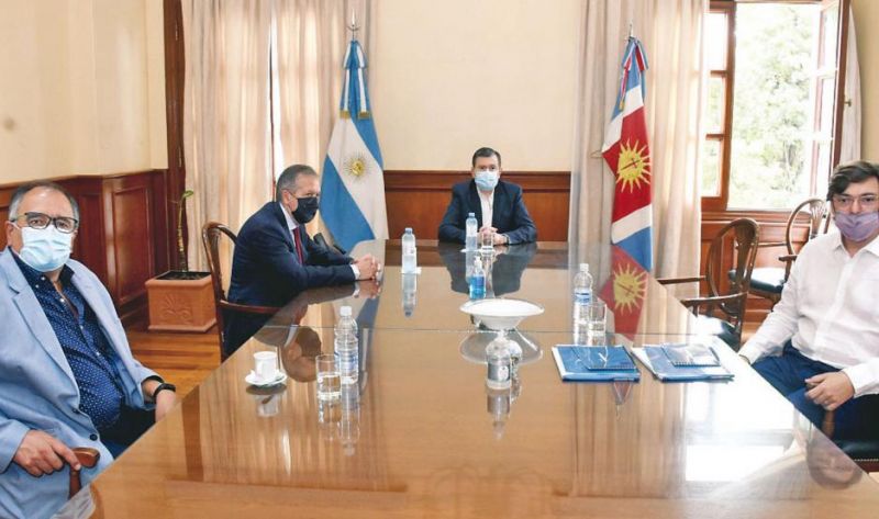 Zamora recibió a empresarios del transporte turístico