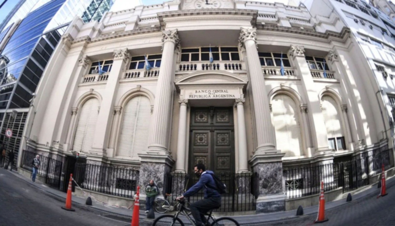 Día del Trabajador Bancario: El lunes no habrá actividad en ningún banco