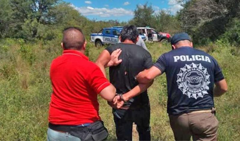 Docente prófugo por abusar y embarazar a una alumna, cayó preso por juego clandestino